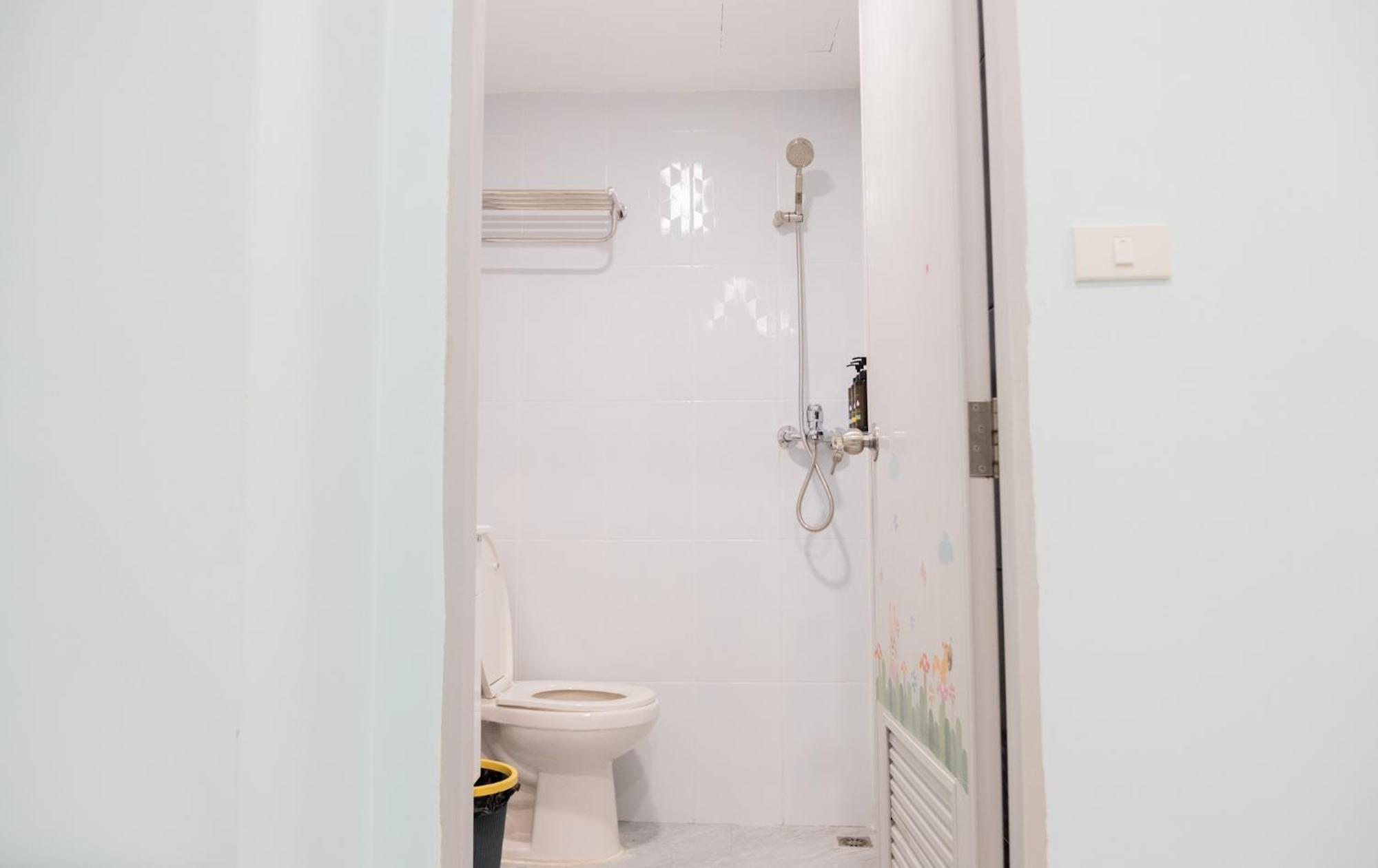 Cozy Stay Inn Бангкок Экстерьер фото