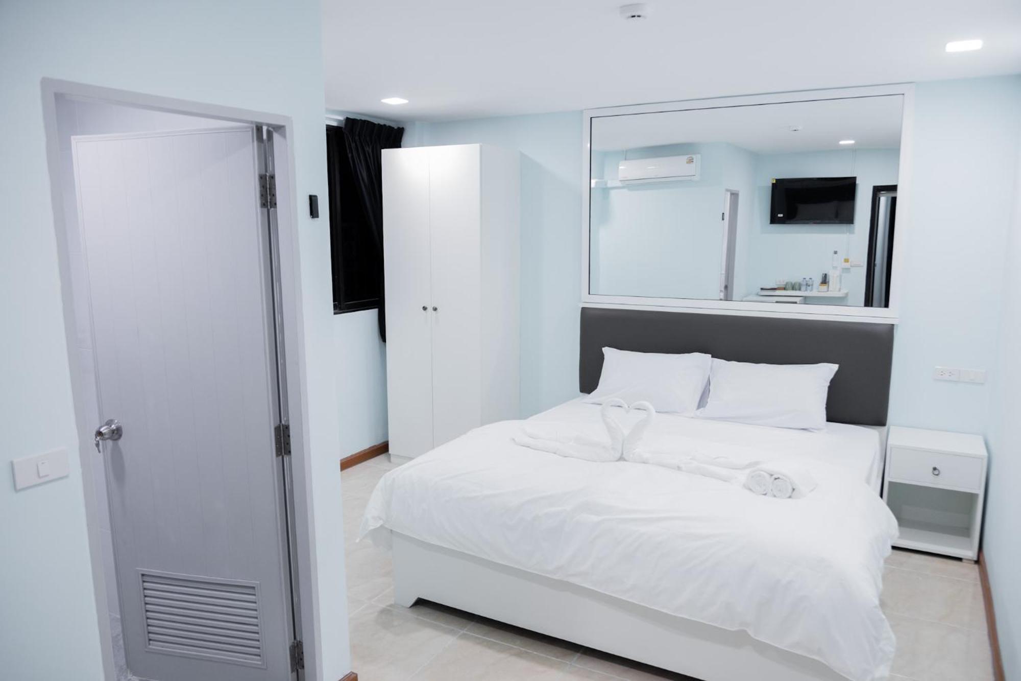 Cozy Stay Inn Бангкок Экстерьер фото