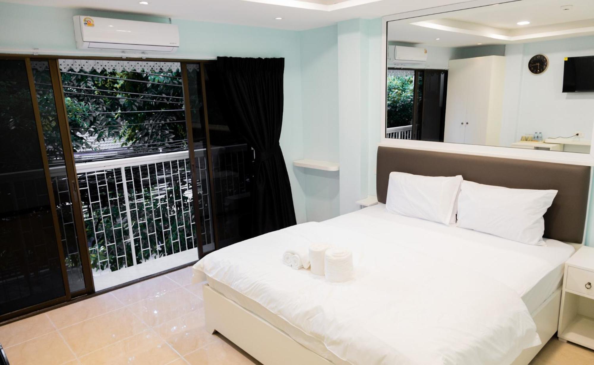 Cozy Stay Inn Бангкок Экстерьер фото